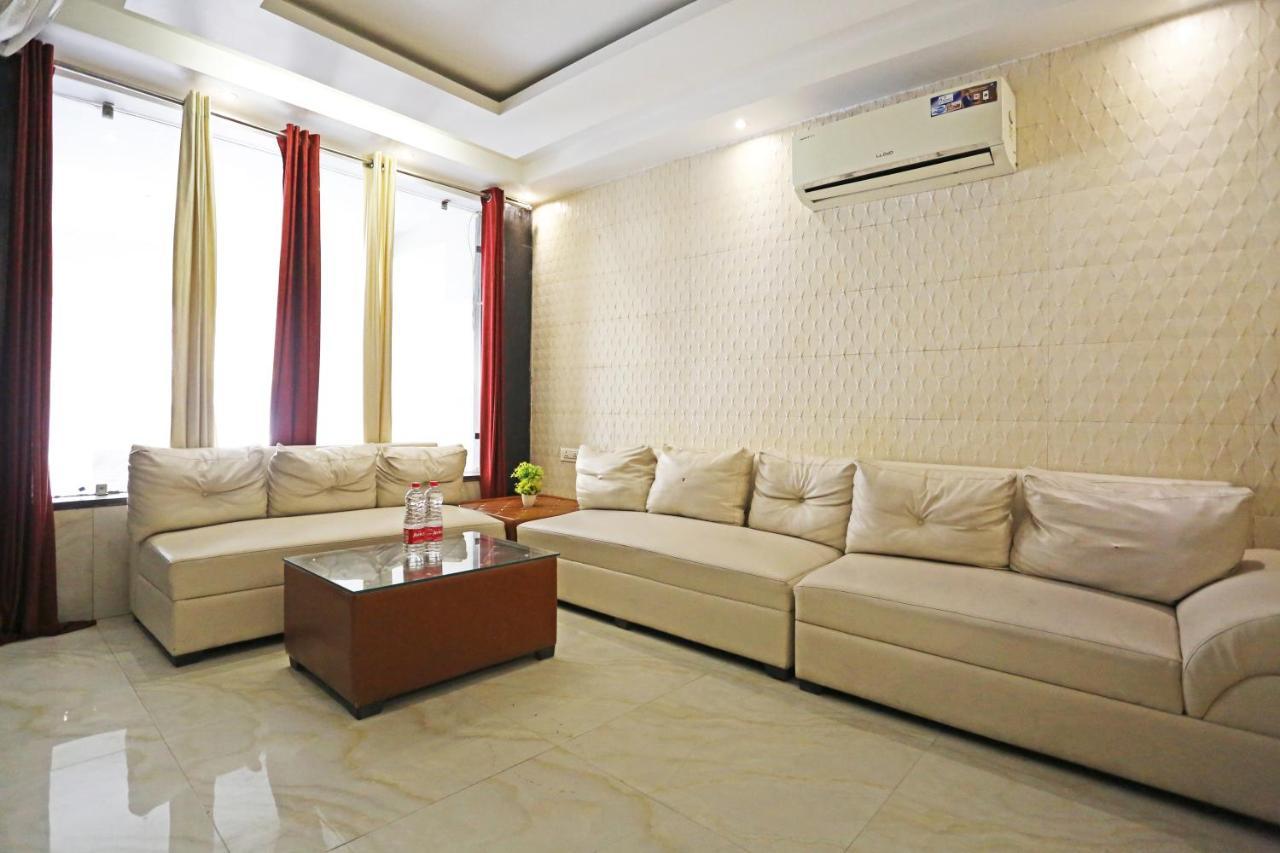 Hotel Iconic Near Delhi Igi International Airport ニューデリー エクステリア 写真