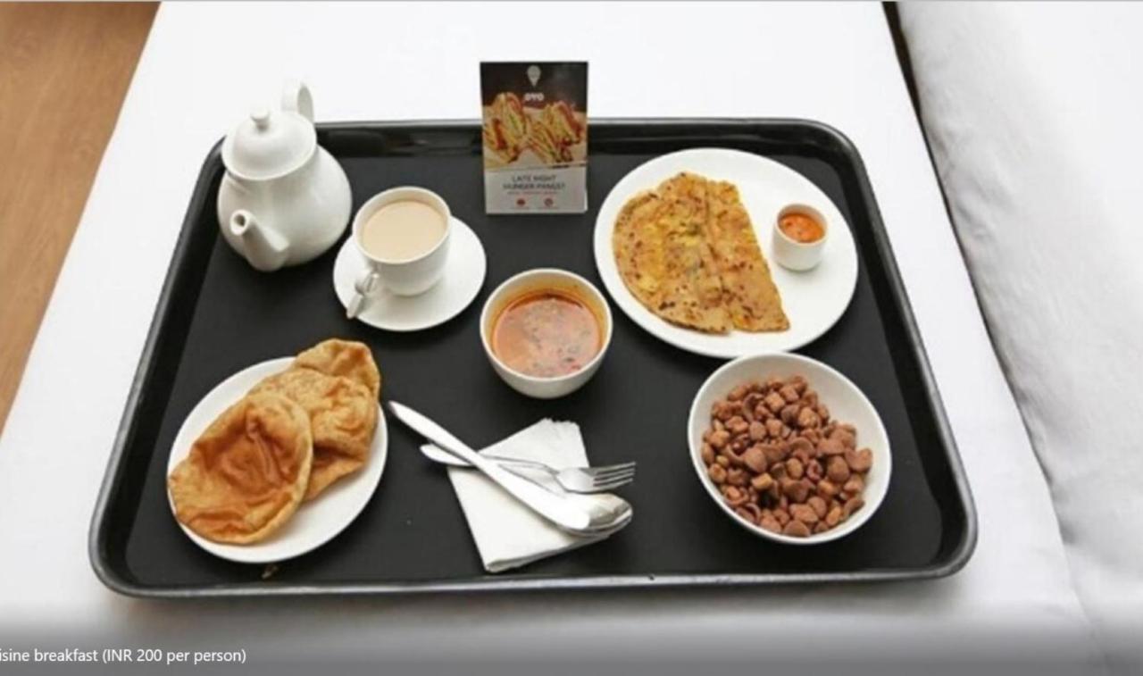 Hotel Iconic Near Delhi Igi International Airport ニューデリー エクステリア 写真