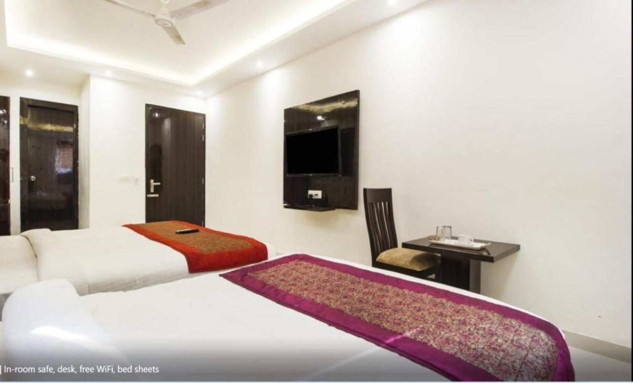 Hotel Iconic Near Delhi Igi International Airport ニューデリー エクステリア 写真
