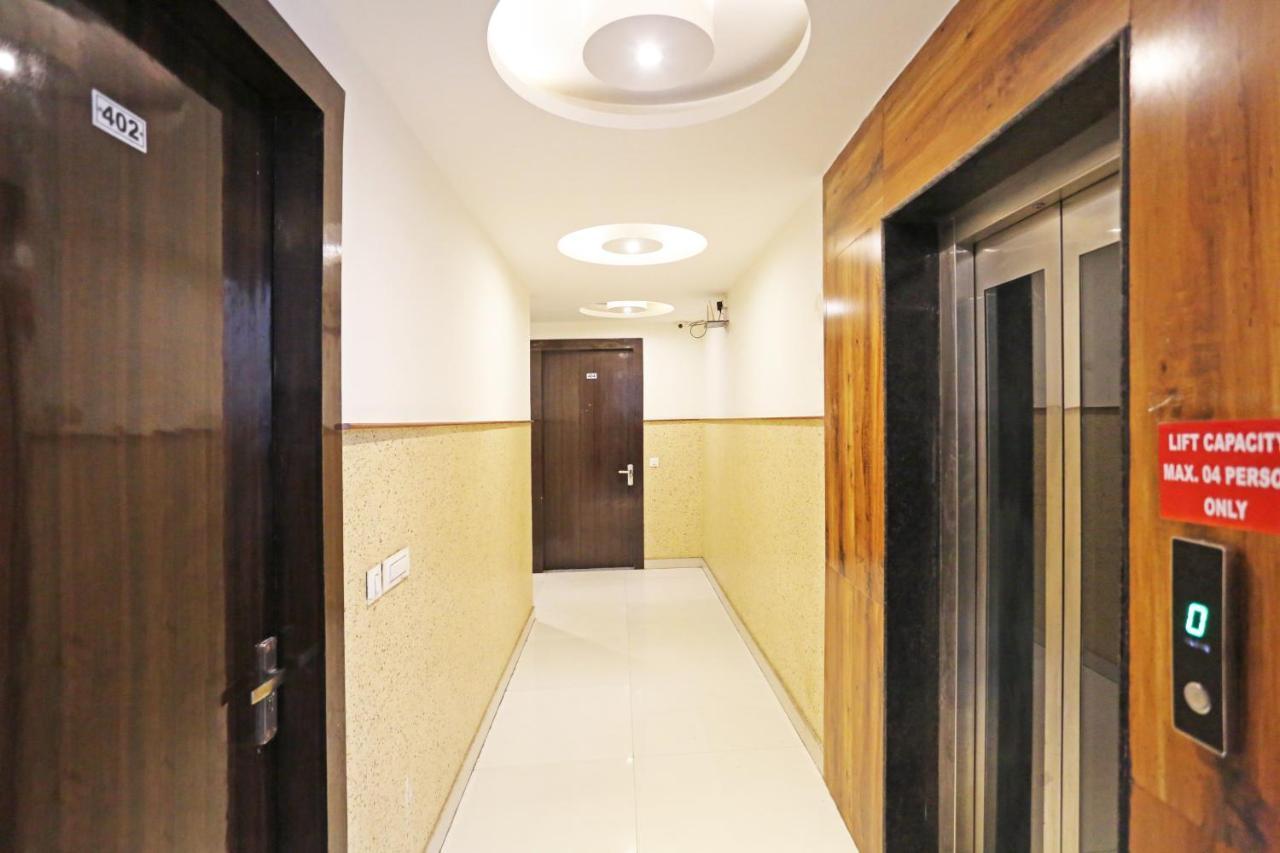 Hotel Iconic Near Delhi Igi International Airport ニューデリー エクステリア 写真