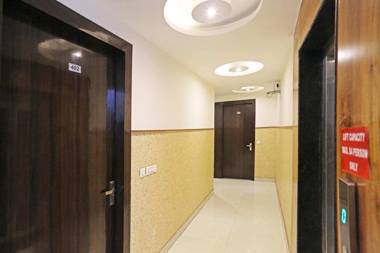 Hotel Iconic Near Delhi Igi International Airport ニューデリー エクステリア 写真