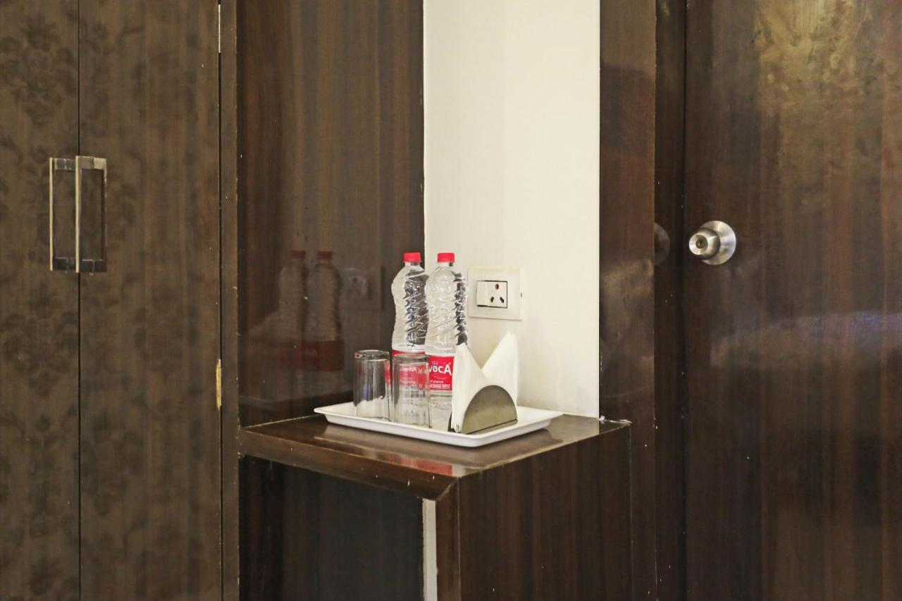 Hotel Iconic Near Delhi Igi International Airport ニューデリー エクステリア 写真