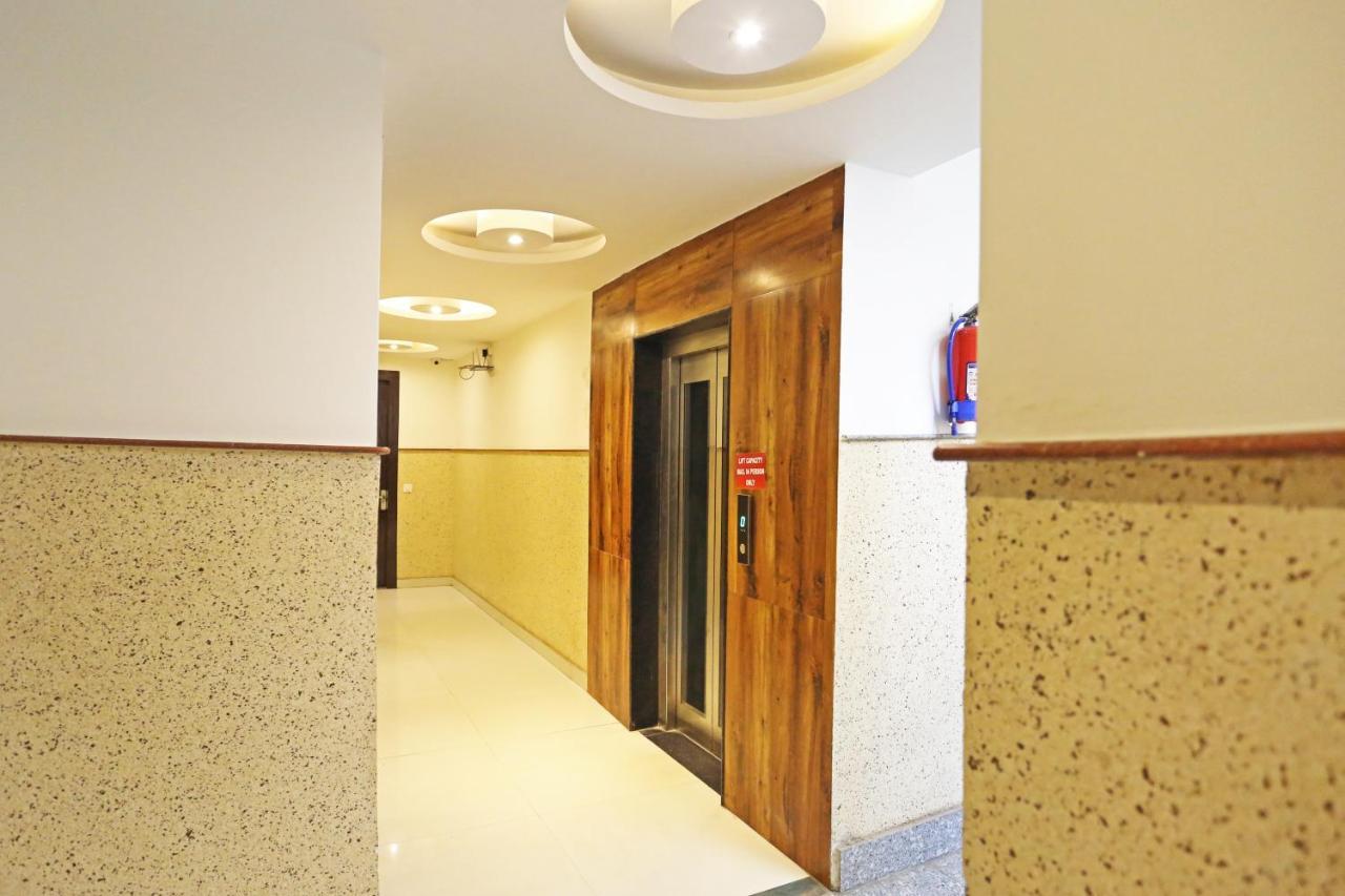 Hotel Iconic Near Delhi Igi International Airport ニューデリー エクステリア 写真