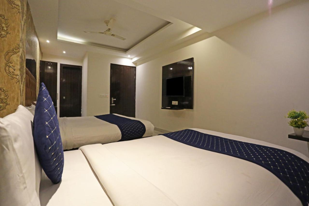 Hotel Iconic Near Delhi Igi International Airport ニューデリー エクステリア 写真
