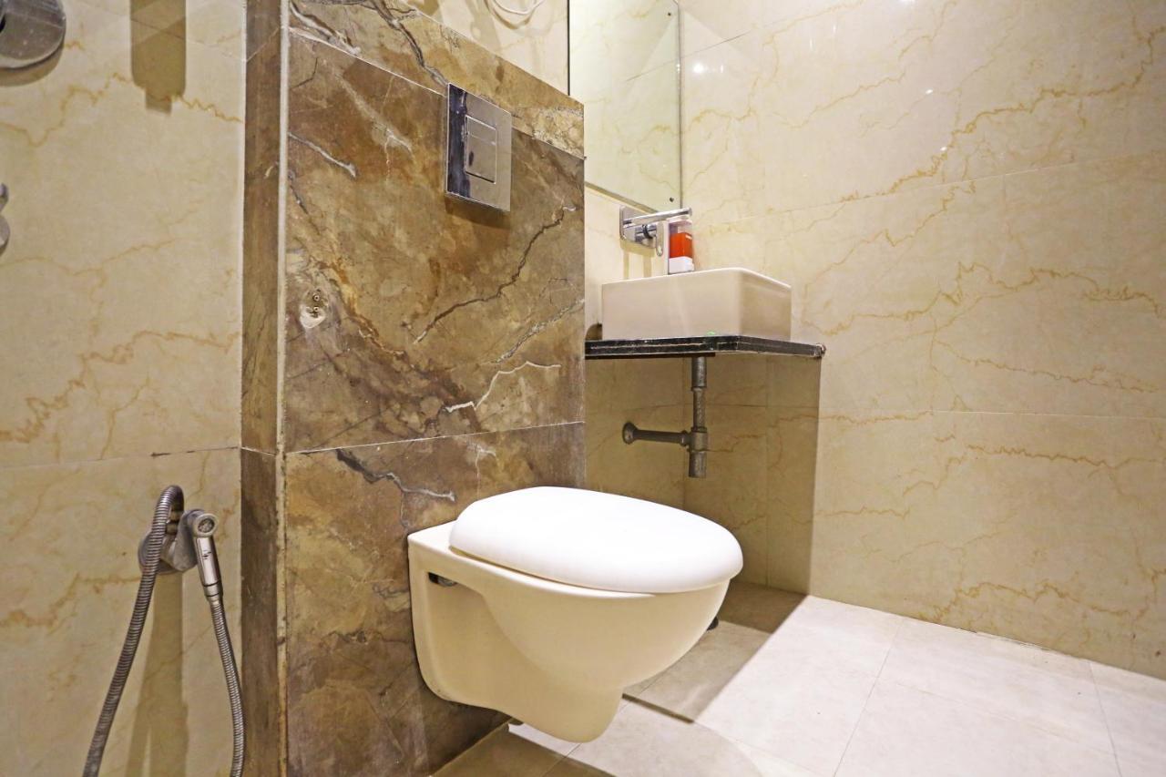 Hotel Iconic Near Delhi Igi International Airport ニューデリー エクステリア 写真
