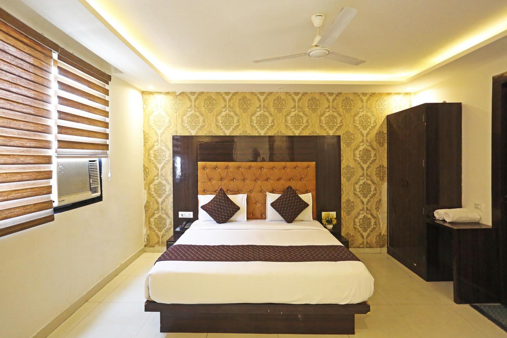 Hotel Iconic Near Delhi Igi International Airport ニューデリー エクステリア 写真